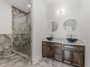 1726  Driskell Street , Dallas Texas 75215