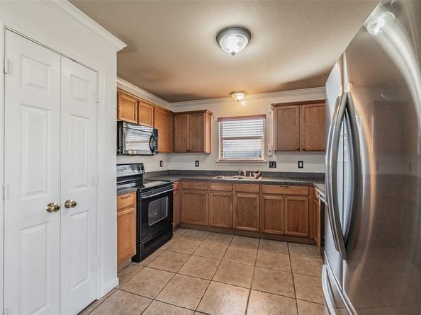 2315  Rogers Avenue , Lancaster Texas 75134