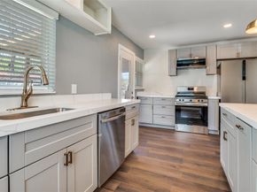 711  Winston Street , Dallas Texas 75208