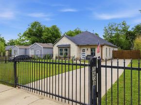 5608  King Court , Fort Worth Texas 76112