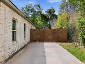 5608  King Court , Fort Worth Texas 76112