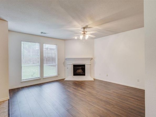 7048  Summit Parc Drive , Dallas Texas 75249