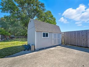 3901  Lynnwood Drive , Rowlett Texas 75088