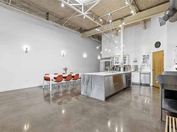 335 S Hall Street , Dallas Texas 75226