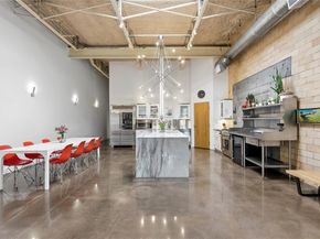 335 S Hall Street , Dallas Texas 75226