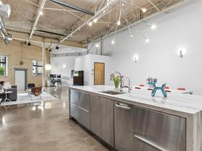 335 S Hall Street , Dallas Texas 75226