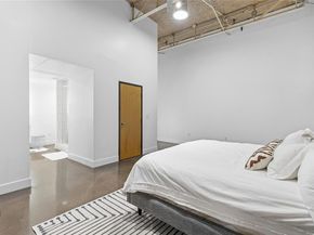 335 S Hall Street , Dallas Texas 75226