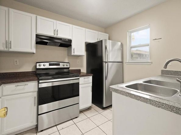 714  Jalisco Plaza , Dallas Texas 75211