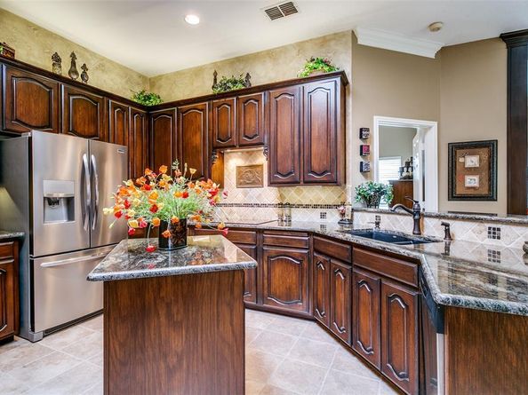 303  Old York Road , Irving Texas 75063