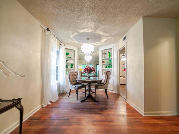 10313  Pinecrest Drive , Dallas Texas 75228