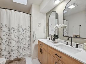 1105  Meadow Crest Lane , Mansfield Texas 76063