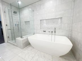 7901  WINDROSE Avenue   2203, Plano Texas 75024