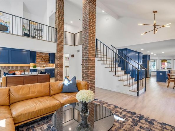 3288  Lakenheath Place , Dallas Texas 75204