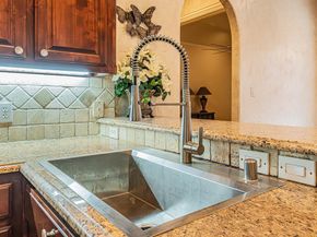 1018  Pedernales Trail , Irving Texas 75063