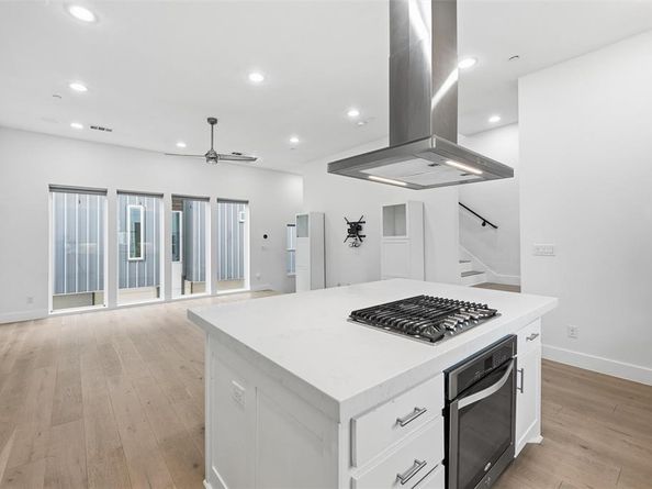 5711  Bryan Parkway  104, Dallas Texas 75206