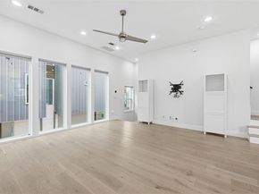 5711  Bryan Parkway  104, Dallas Texas 75206