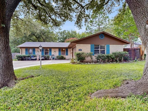 1509  Glenbrook Drive , Irving Texas 75061