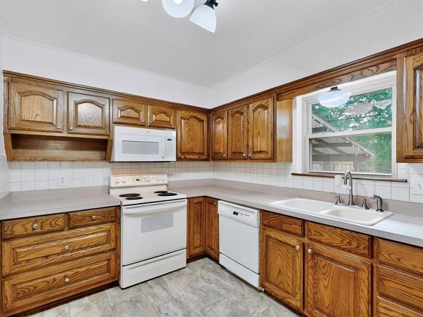 1509  Glenbrook Drive , Irving Texas 75061