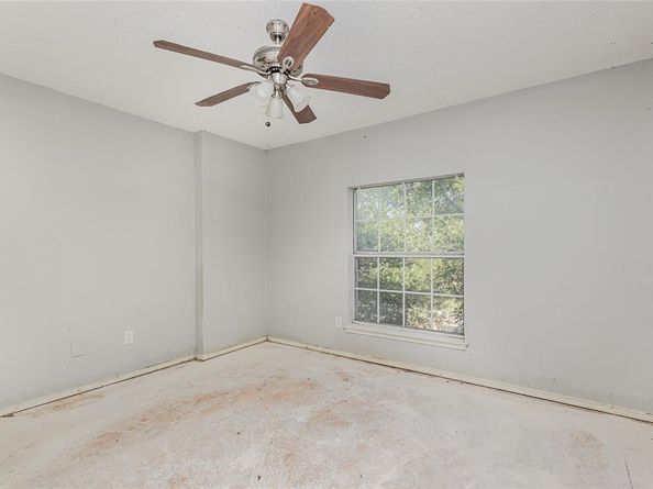 1207  Chapel Hill Drive , Mansfield Texas 76063