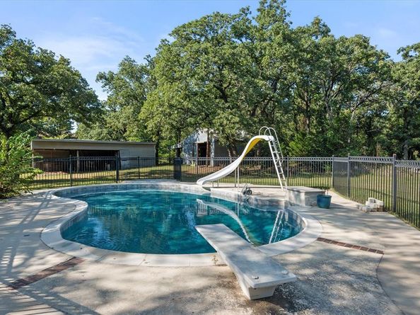 6522  Mark Drive , Burleson Texas 76028