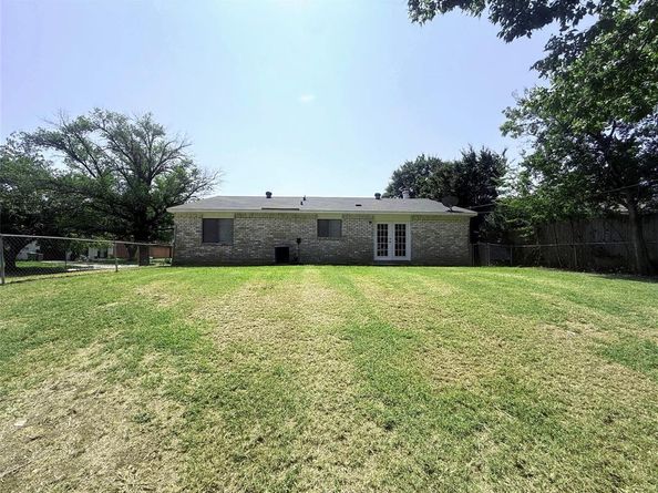 6933  Glenhurst Drive , North Richland Hills Texas 76182