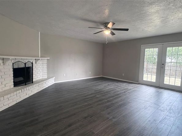 6933  Glenhurst Drive , North Richland Hills Texas 76182