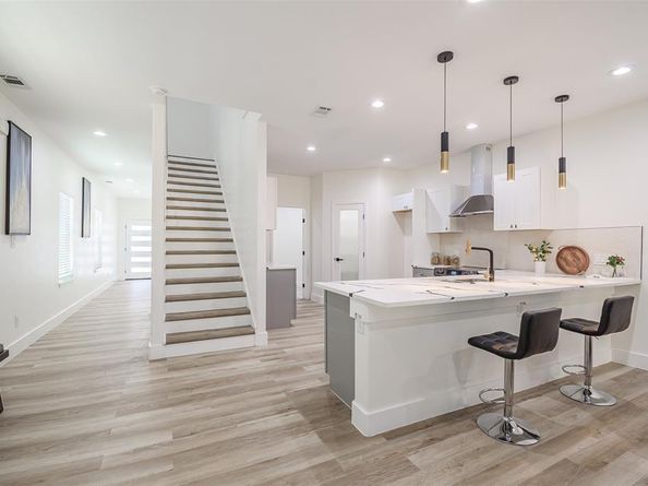 3708  Atlanta Street , Dallas Texas 75215