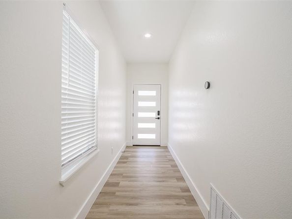 3708  Atlanta Street , Dallas Texas 75215