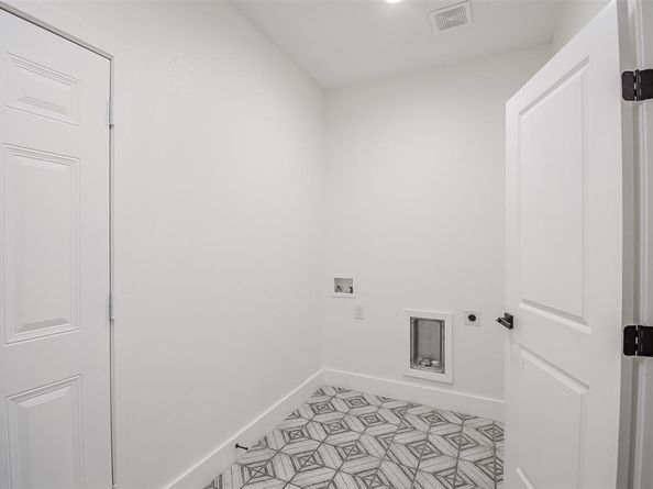 3708  Atlanta Street , Dallas Texas 75215
