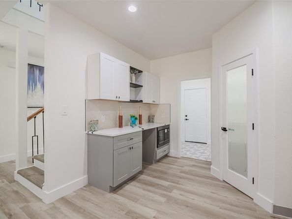 3708  Atlanta Street , Dallas Texas 75215