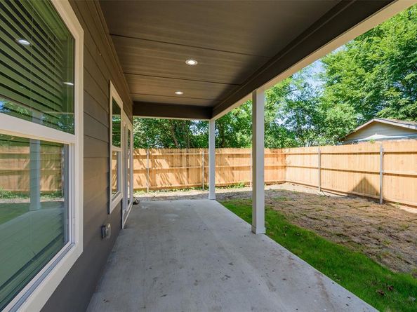 3708  Atlanta Street , Dallas Texas 75215