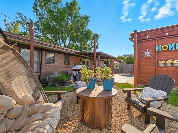 1023  Terry Way , Carrollton Texas 75006
