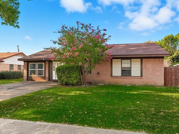 1023  Terry Way , Carrollton Texas 75006