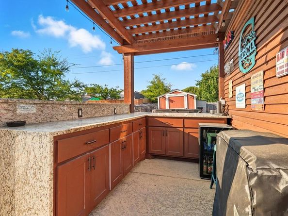 1023  Terry Way , Carrollton Texas 75006