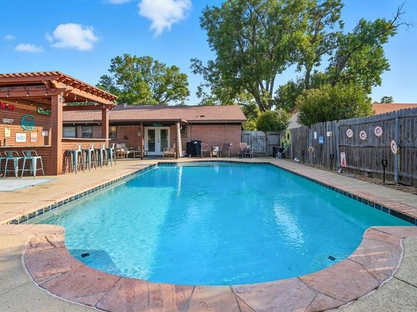 1023  Terry Way , Carrollton Texas 75006
