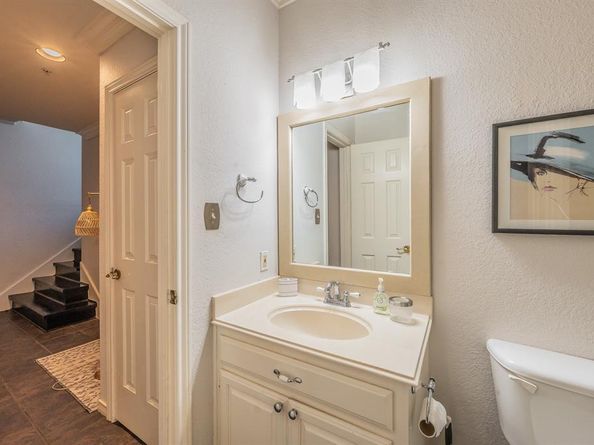 923  Liberty Street , Dallas Texas 75204