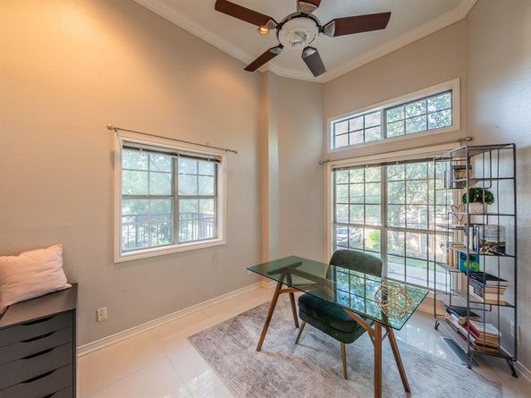 923  Liberty Street , Dallas Texas 75204