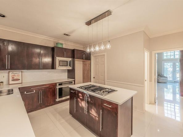 923  Liberty Street , Dallas Texas 75204