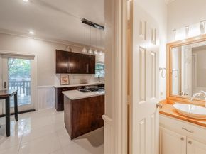 923  Liberty Street , Dallas Texas 75204
