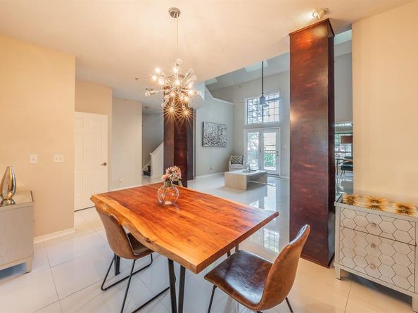 923  Liberty Street , Dallas Texas 75204