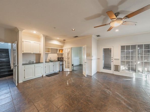 923  Liberty Street , Dallas Texas 75204