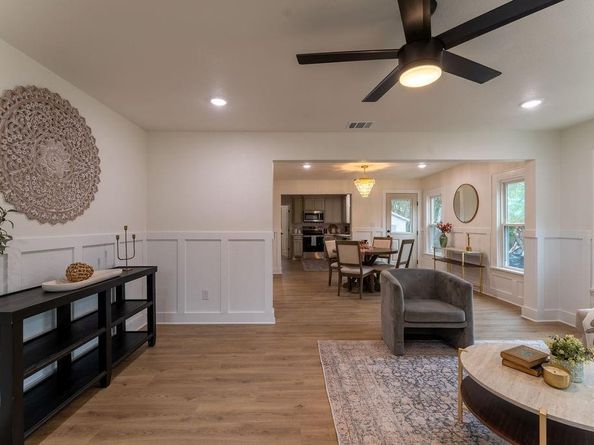 5401  Baylor Avenue , River Oaks Texas 76114