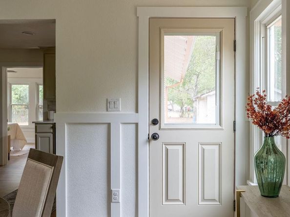 5401  Baylor Avenue , River Oaks Texas 76114