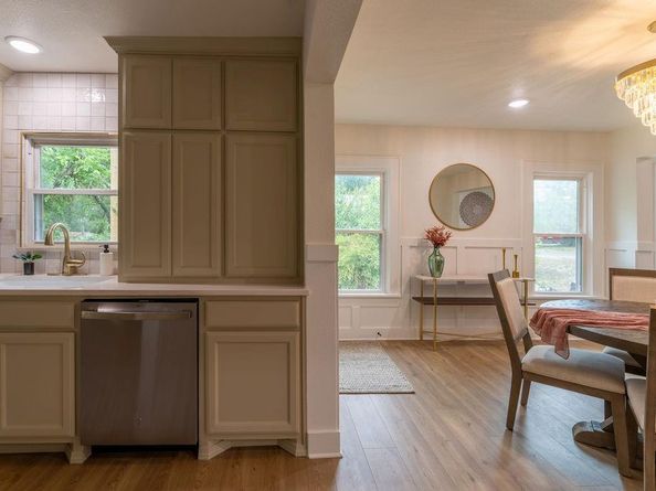 5401  Baylor Avenue , River Oaks Texas 76114
