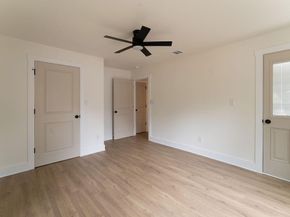 5401  Baylor Avenue , River Oaks Texas 76114