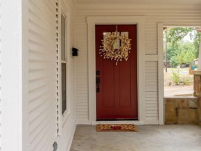 5401  Baylor Avenue , River Oaks Texas 76114
