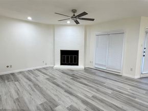 1907  Chasewood Circle  116, Arlington Texas 76011