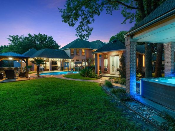 7208  Riverbrook Court , Arlington Texas 76001