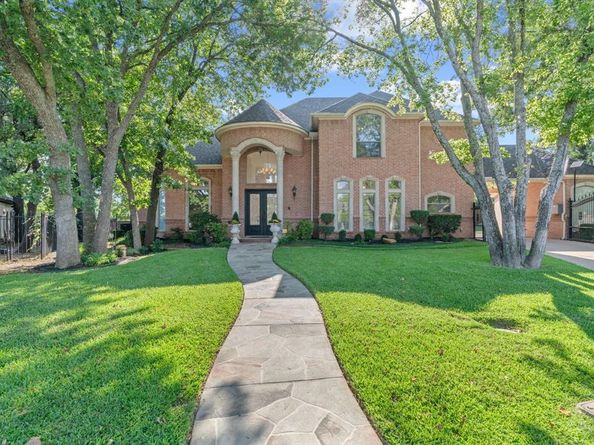 7208  Riverbrook Court , Arlington Texas 76001