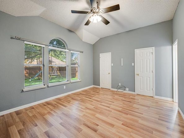 1409  High Crest Drive , Mansfield Texas 76063